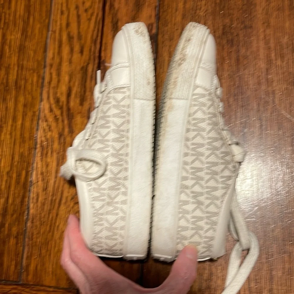 Michael Kors Girls Cream White Signature Logo Lace Up Sneakers Size 2